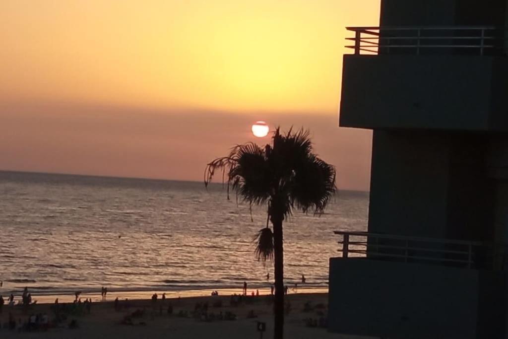 Cadiz Paseo Maritimo Playa Victoria Frontal Marアパートメント エクステリア 写真